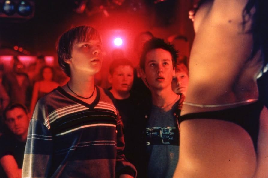 ゾンビズ・シティ [DVD] oyj0otl Amazon.co.jp | SIN CITY DVD・ブルーレイ